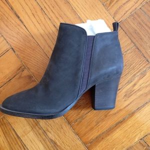 Vince Camuto - Micaley Ankle Boot - 9.5 - Nubuck